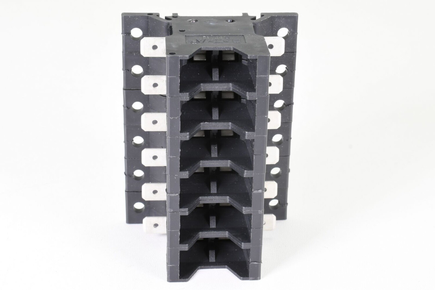 E-T-A 12-P10-60, Type 12, Socket
