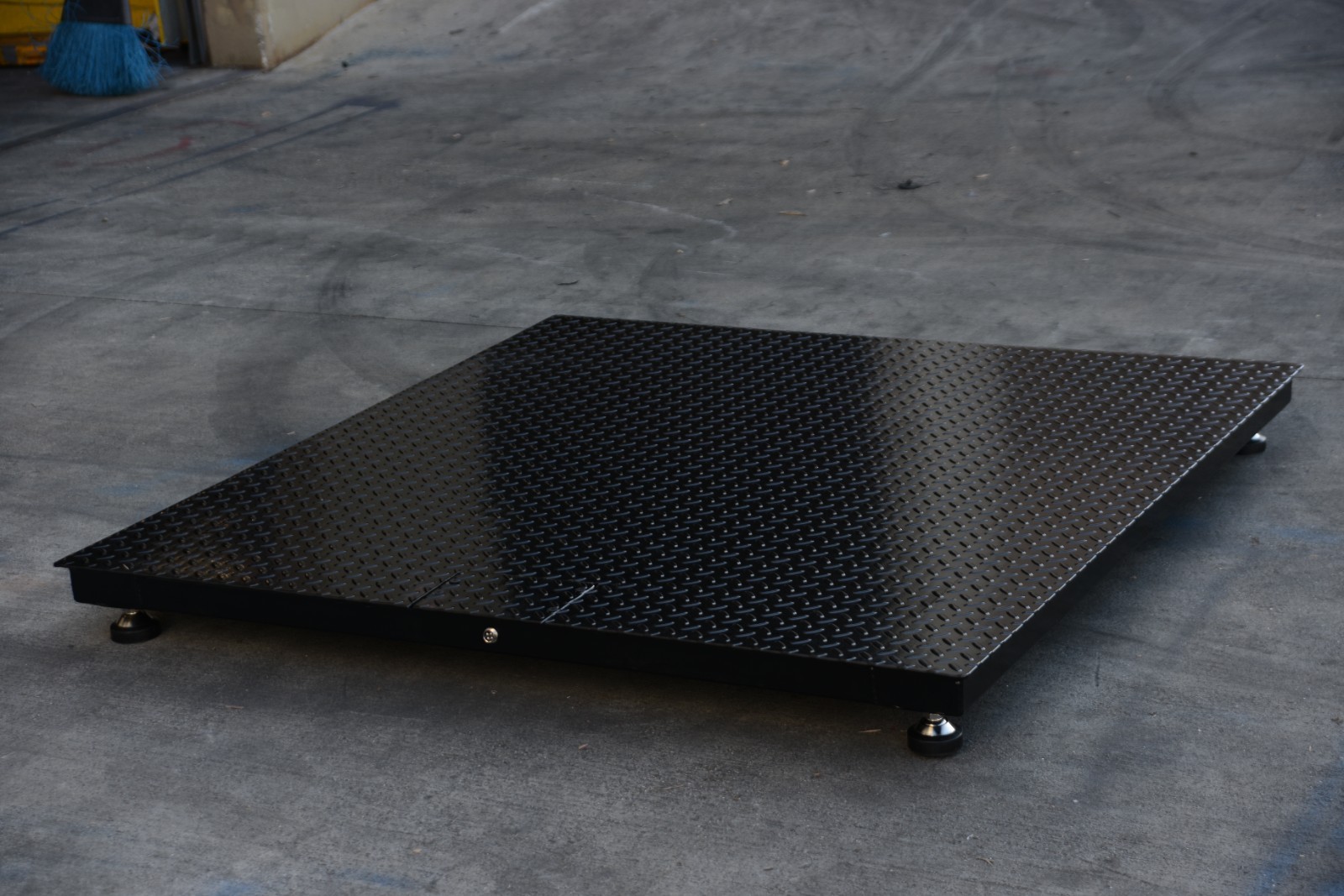 Heavy Duty 24″ X 24″ 2×2 Floor Scale Pallet Scale 5 Year Warranty 1,000 Lb .2 Lb