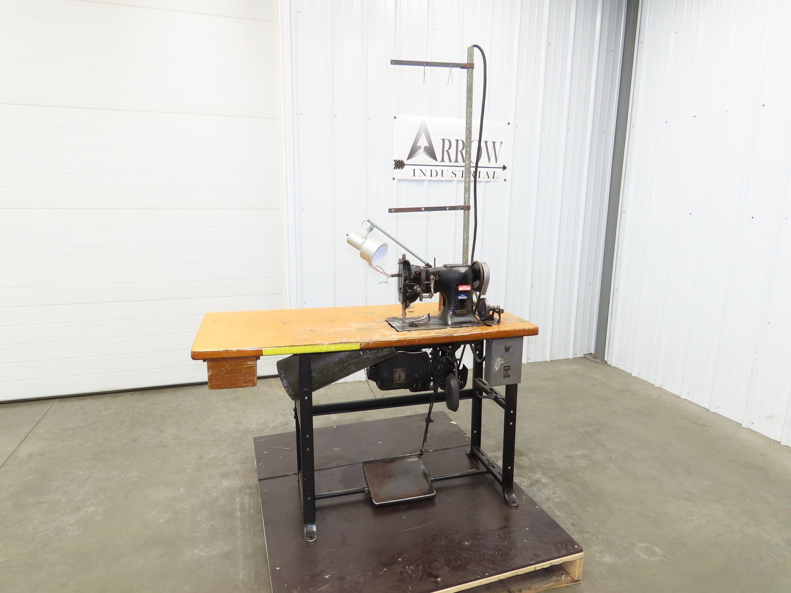 Singer 108W7 Industrial Sewing Walkling Foot Machine W/Vertical Shear 220VAC 3Ph