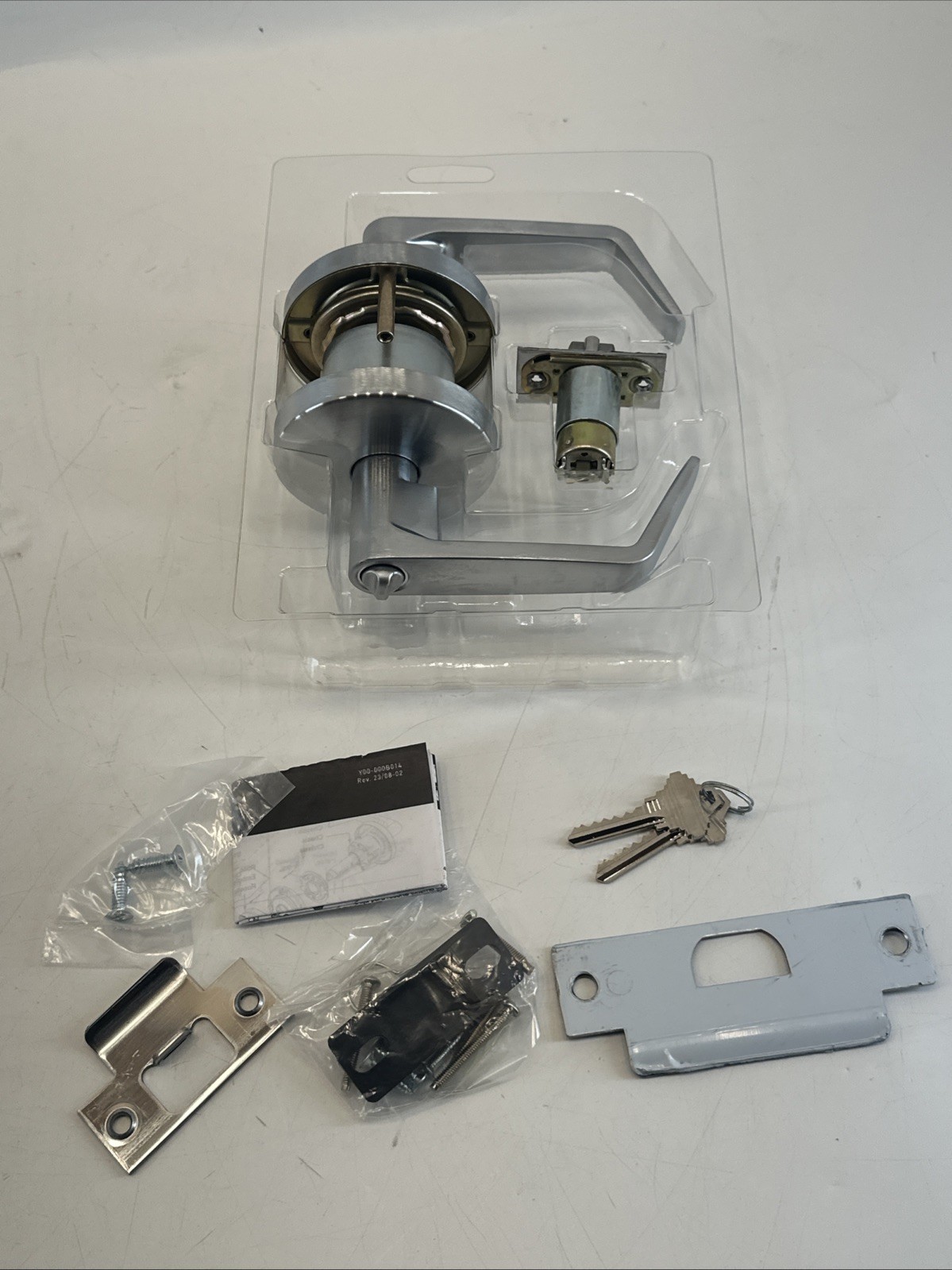 Universal Hardware Commercial Flat Lever Keyed Entry Satin Chrome Finish UH40019