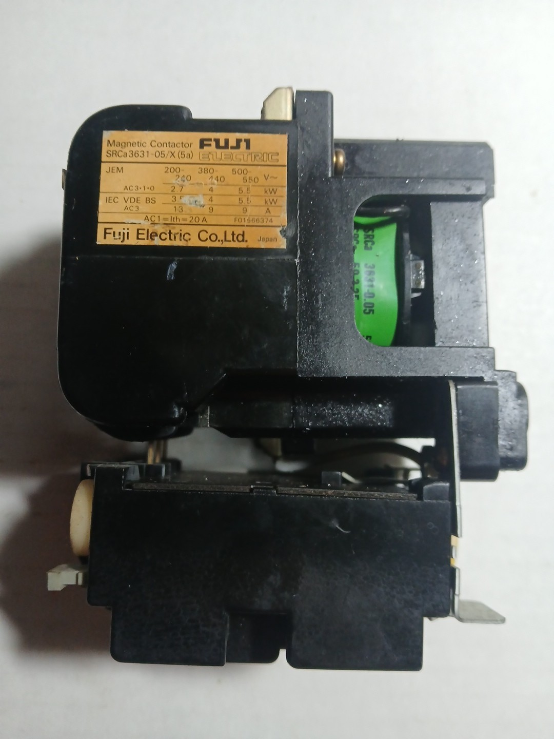 FUJI CONTACTOR SRCa3631-05/X 5a 100/110V 50/60hz Control 550V 9A 380V 9A 240V AC