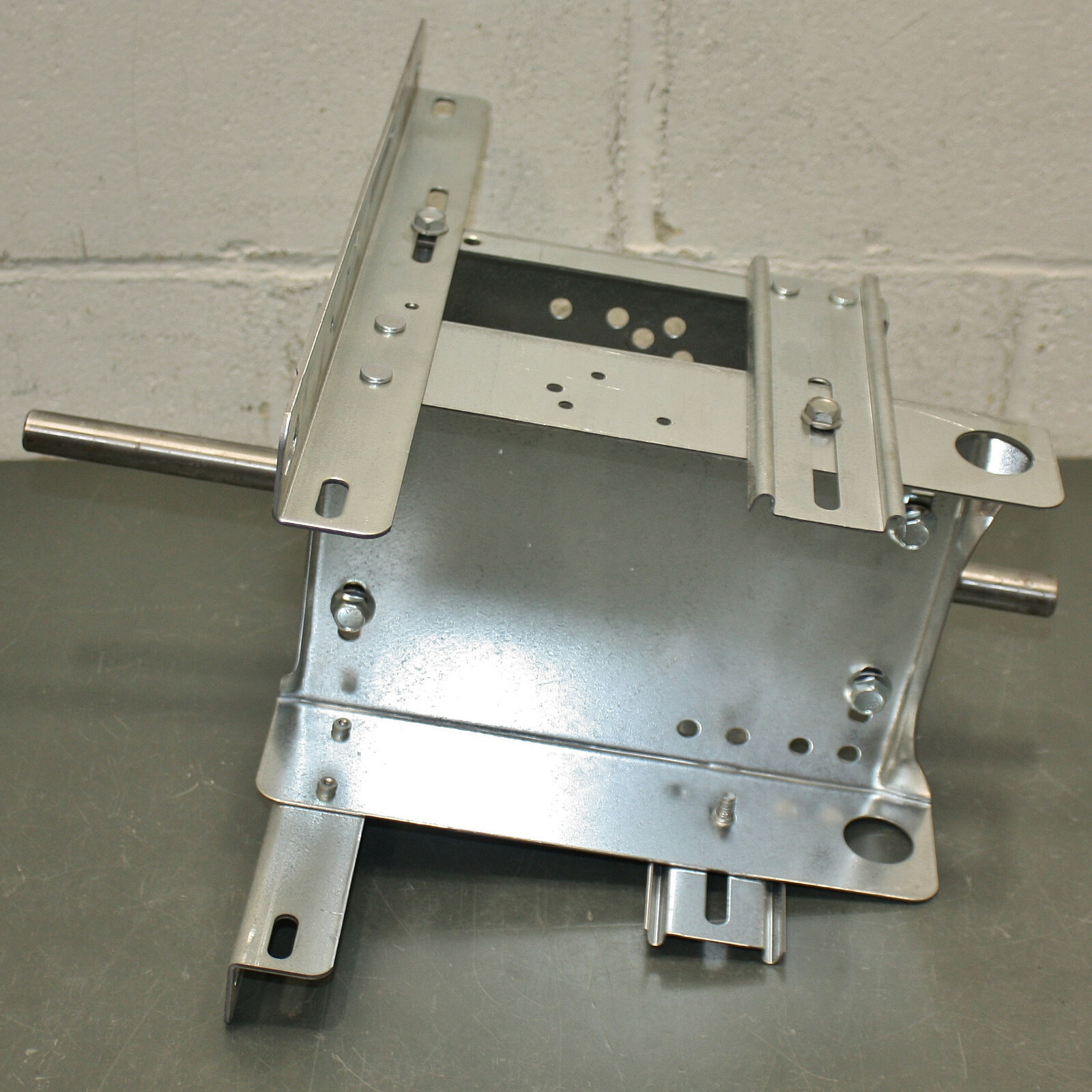 Dayton Replacement Fan/Blower Drive Frame Assembly 6366418, 1/2″ Shaft, Bearings