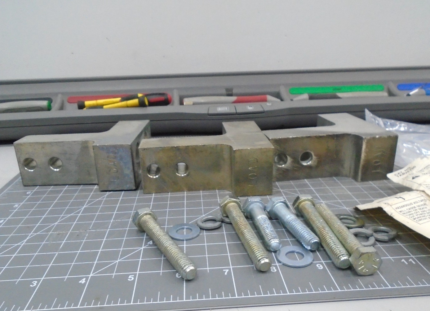 Lot 3 NEW ITE TAB2K750 Circuit Breaker Terminal Lug Connectors 750 KCMIL KMB HNB