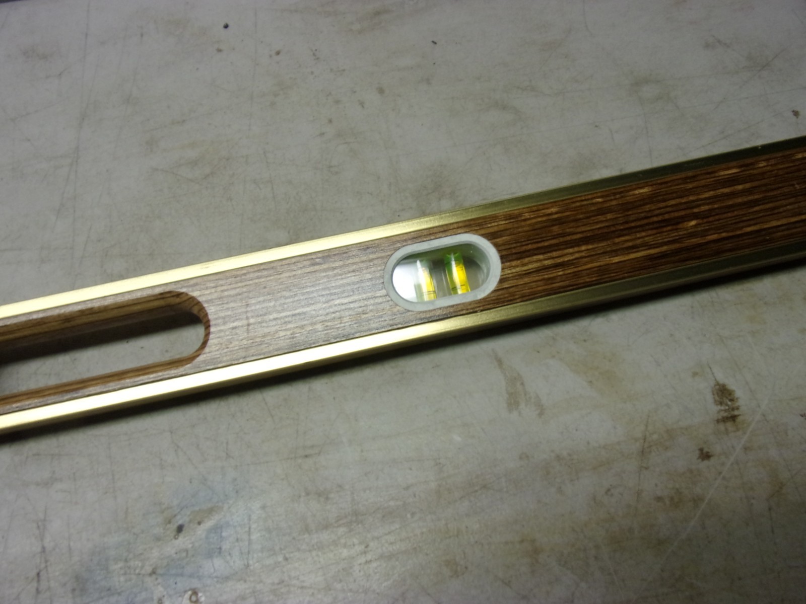 STARRETT 48″ Brass Bound Laminated Mahogany Builders & Contractors Level NOS