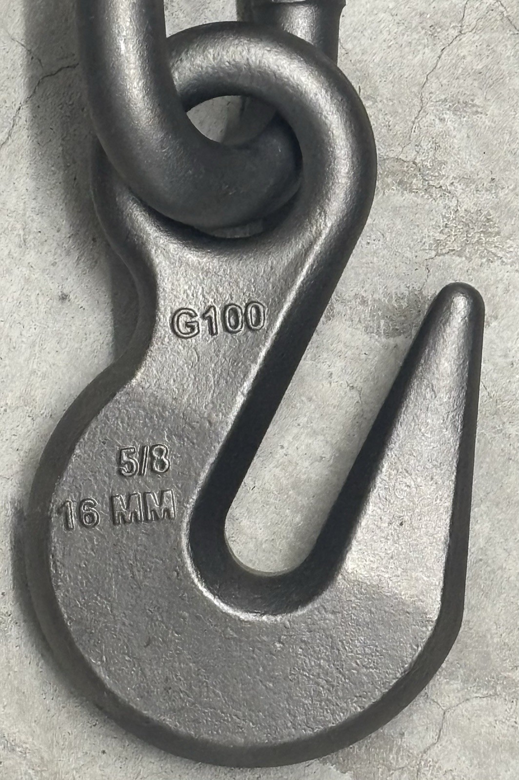 Campbell 5/8” G80 Welded Alloy Chain w/G100 5/8” Eye Hook – approx. 14’3” length