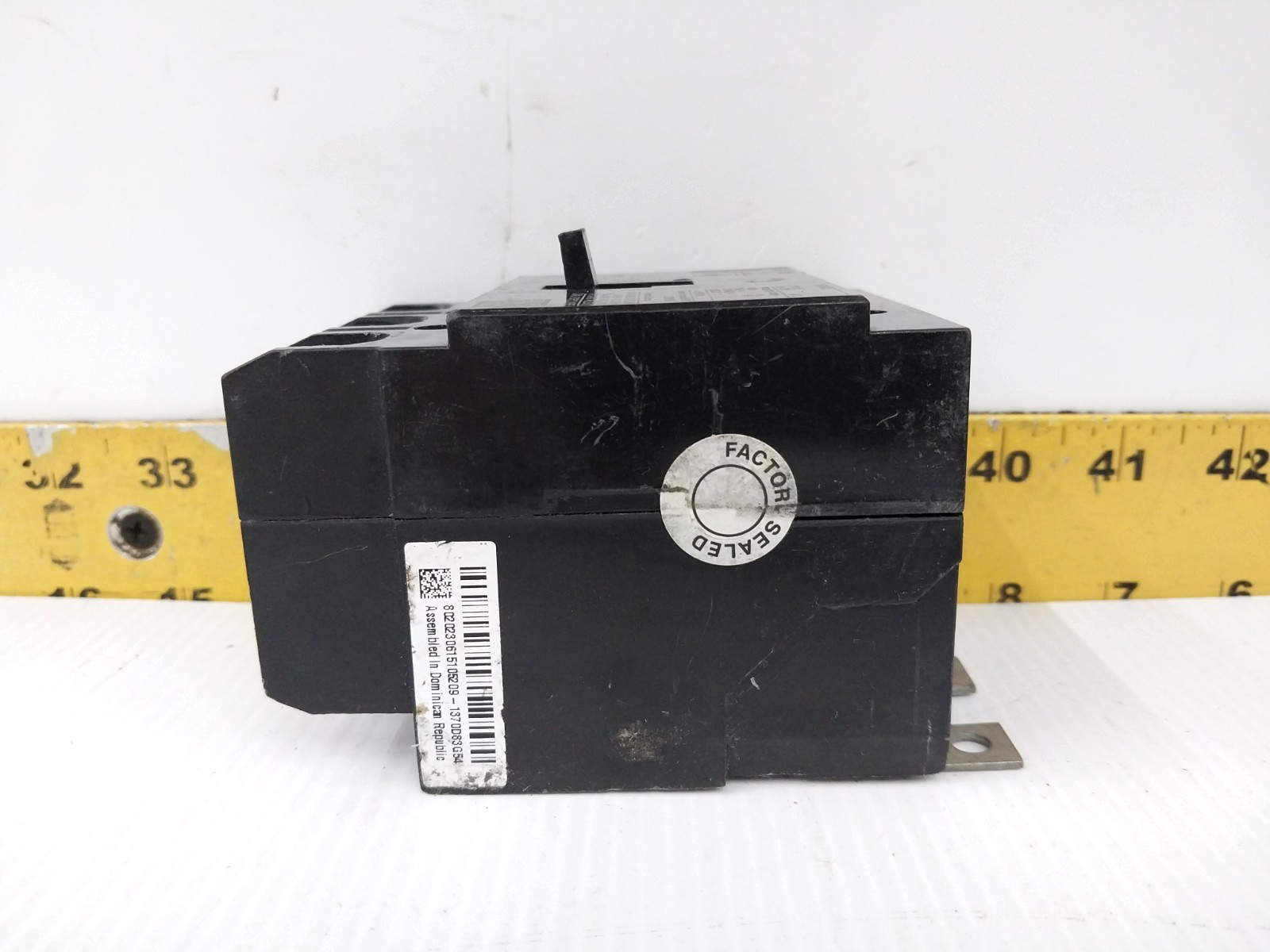 Eaton 20 Amp Bolt-On Circuit Breaker 277/480 VAC 3 Pole GHB3020 (Flaw)