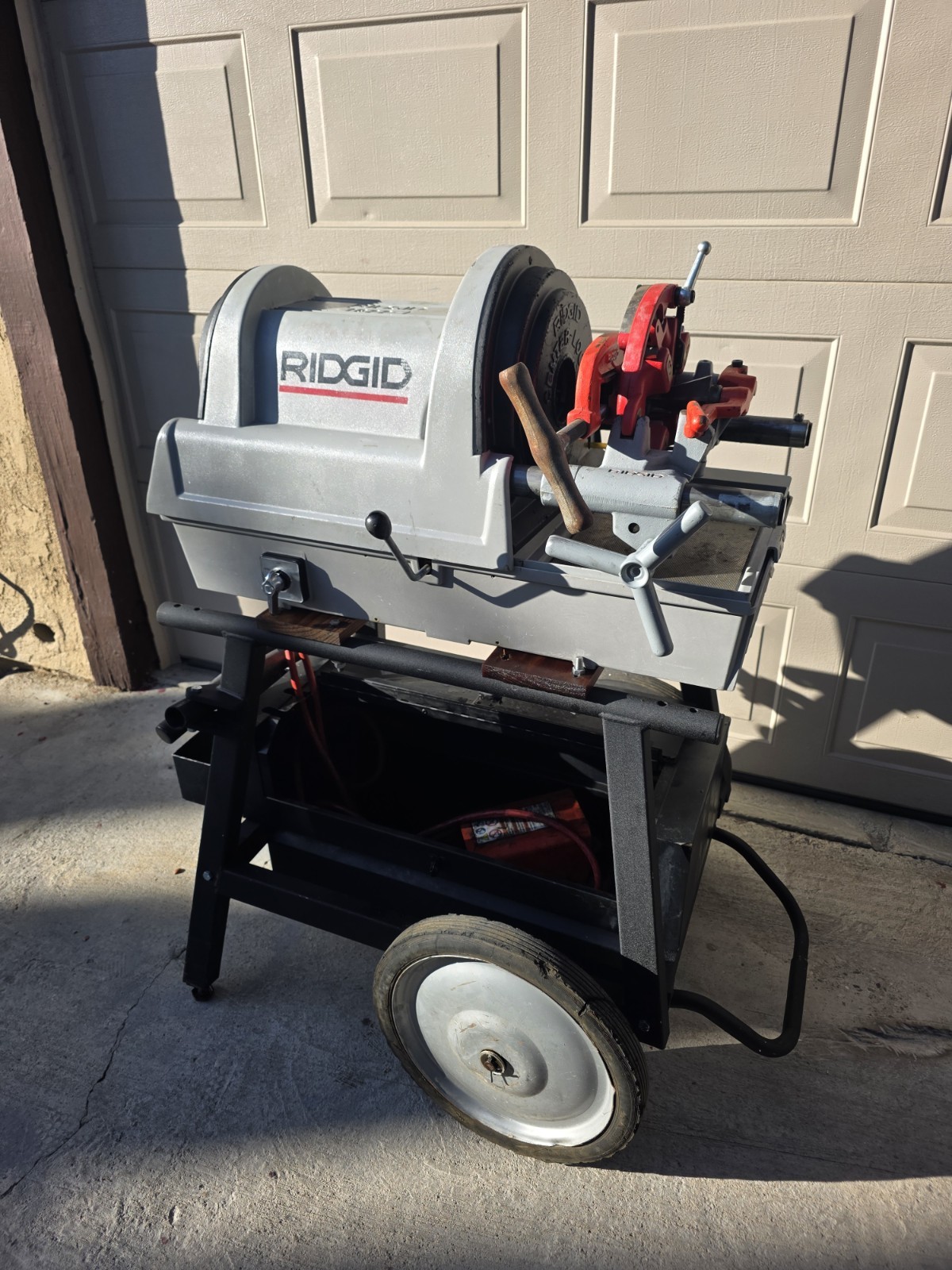 RIDGID 1822I Pipe Threading Machine