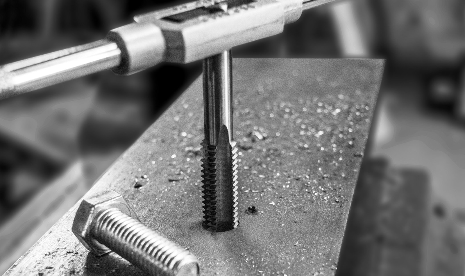 High Carbon Steel Drill Bits and Taps Precision Machine Screw Thread Set 16 P…
