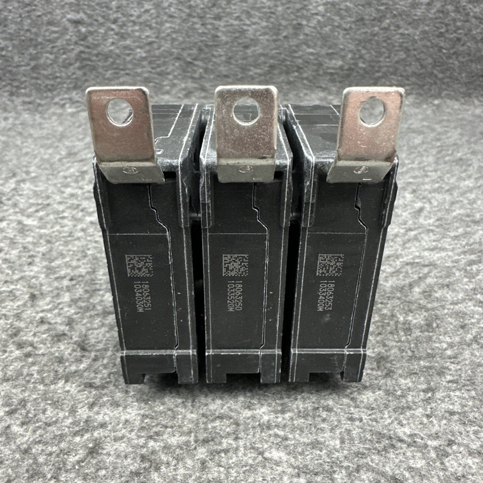 Siemens 3 Pole 15A B315H BLH 240V Circuit Breaker 22kA HACR Bolt On