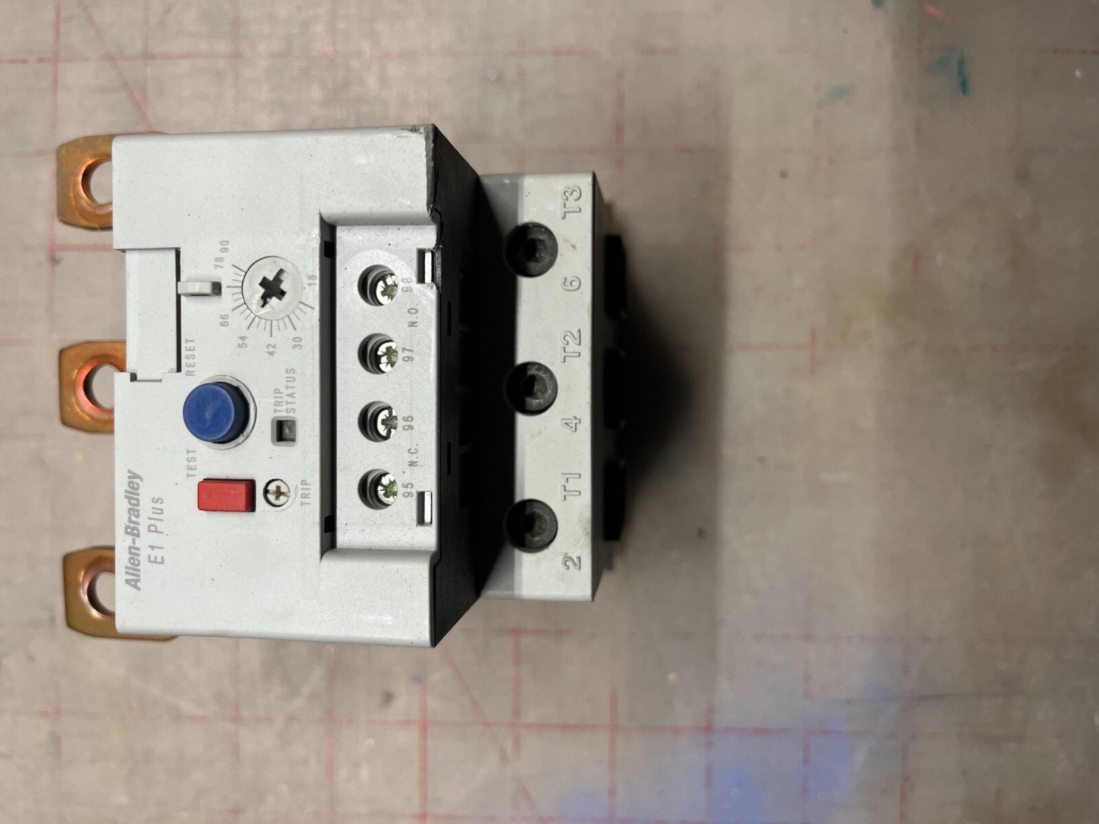 USED ALLEN BRADLEY 300-D0*930 CONTACTOR Motor starter W/ OVERLOAD, Mounting Brkt