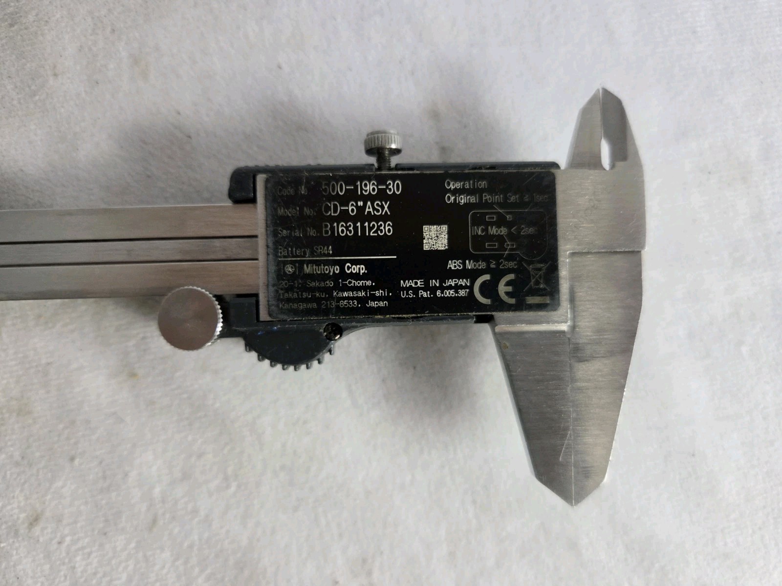 Mitutoyo 500-196-30 Digital Caliper | 0-6″ (150mm) Cd-6″asx