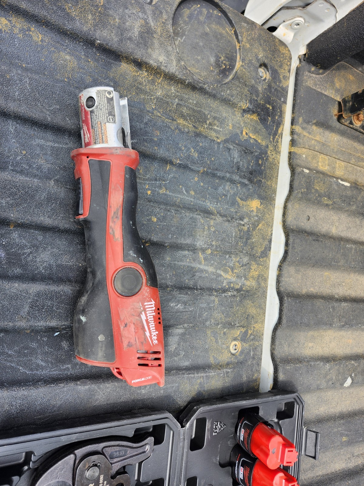 Milwaukee M12Copper pro Press Tool Kit 2473-20 w/3 Jaws 1/2” to 1”