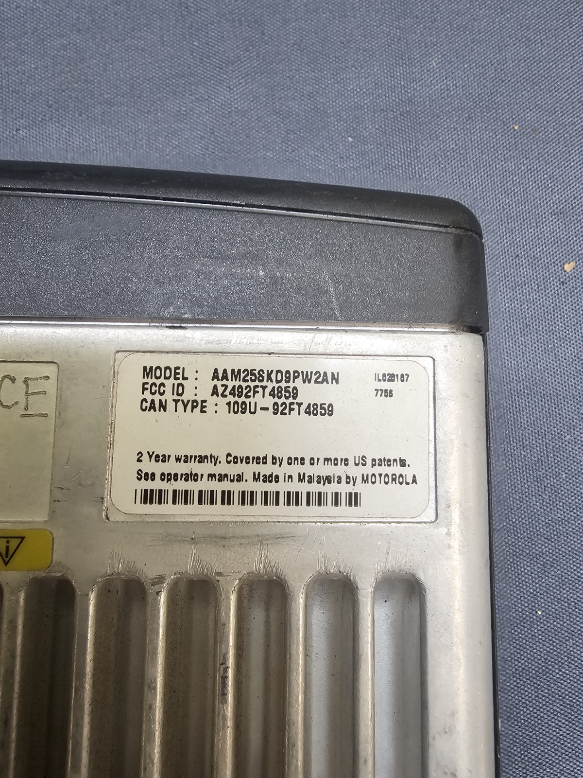 Motorola CDM1250 450-512 MHz UHF 40W Remote Head Two Way Radio AAM25SKD9PW2AN