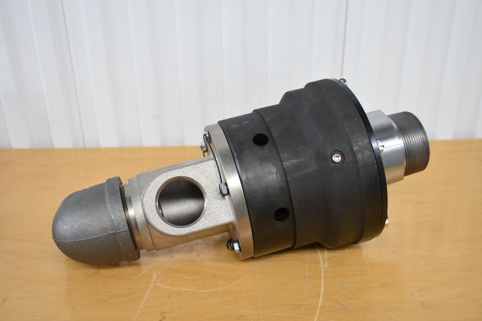 Deublin 6300-002-157 Rotary Union 3″ NPT RH, 2″ NPT