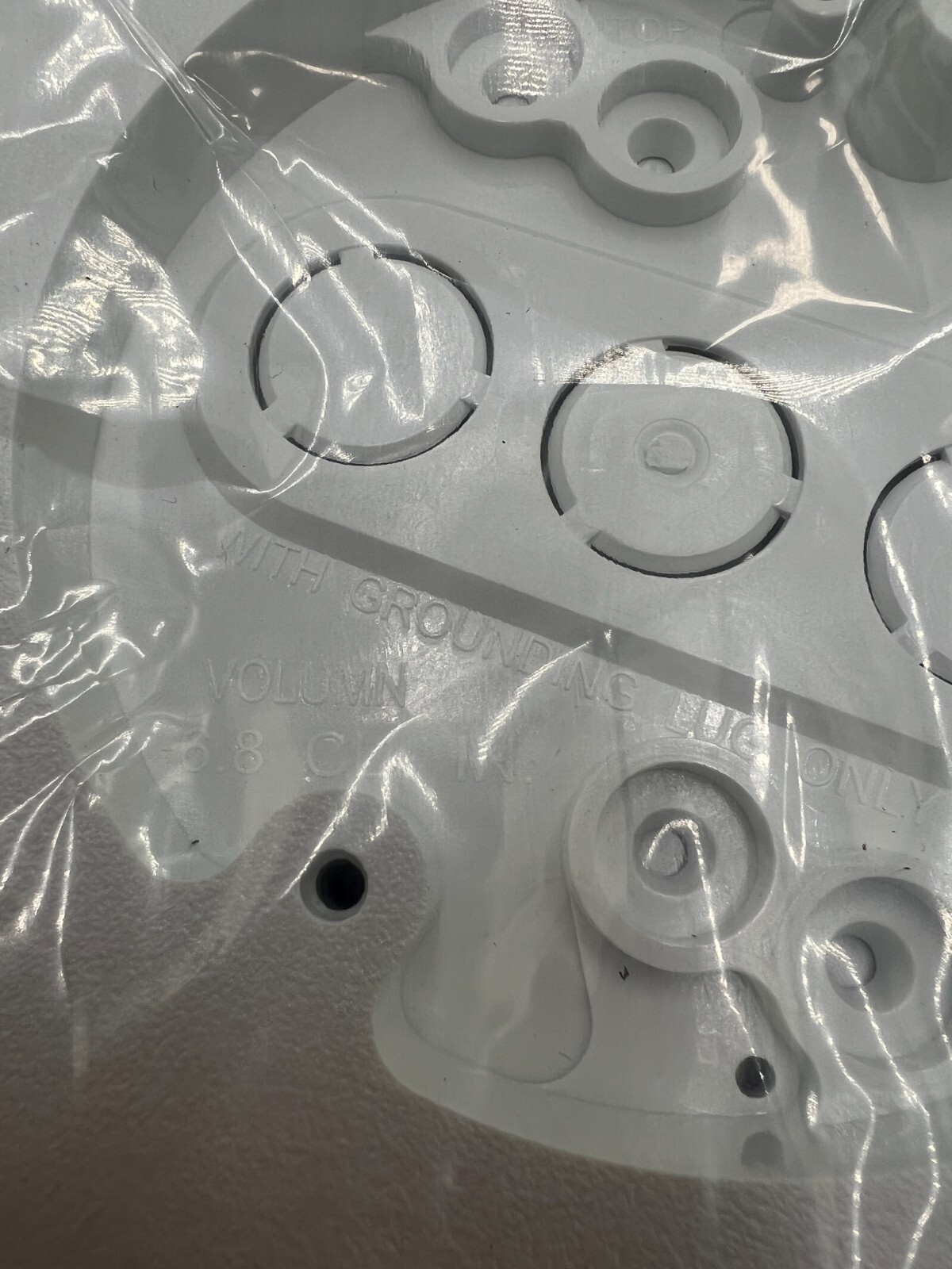 Siding Mounting Hardware 8161 White Wall Plate For Flat Surface Flat Double Lap