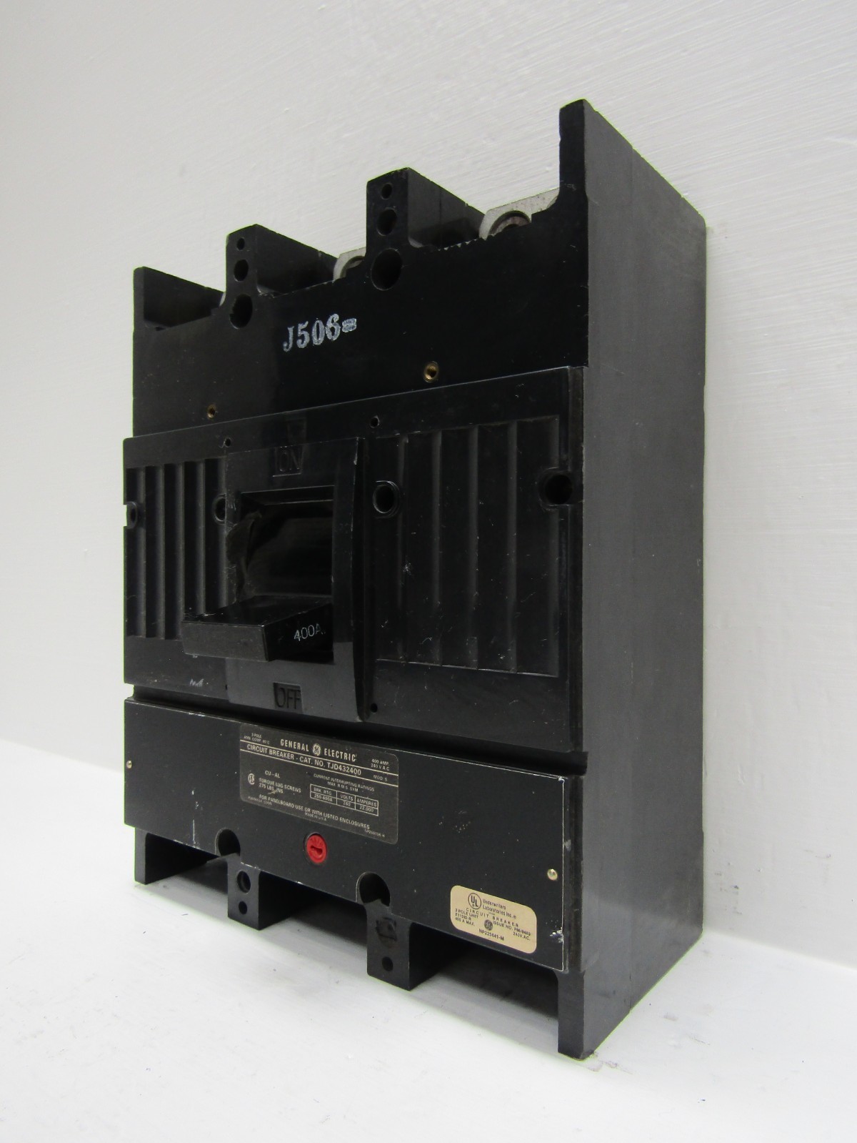 GE General Electric TJD432400 400 Amp 240V 3-Pole Circuit Breaker 400A Chipped