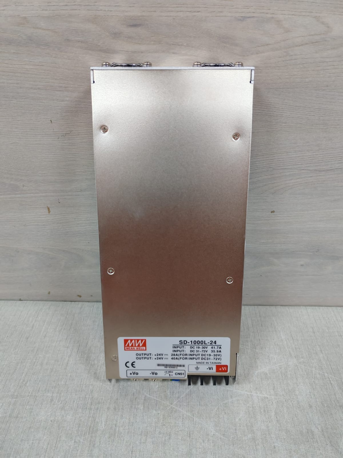 MEAN WELL SD-1000L-24 CONVERTER POWER SUPPLY -NEW WITH FILTHY BOX