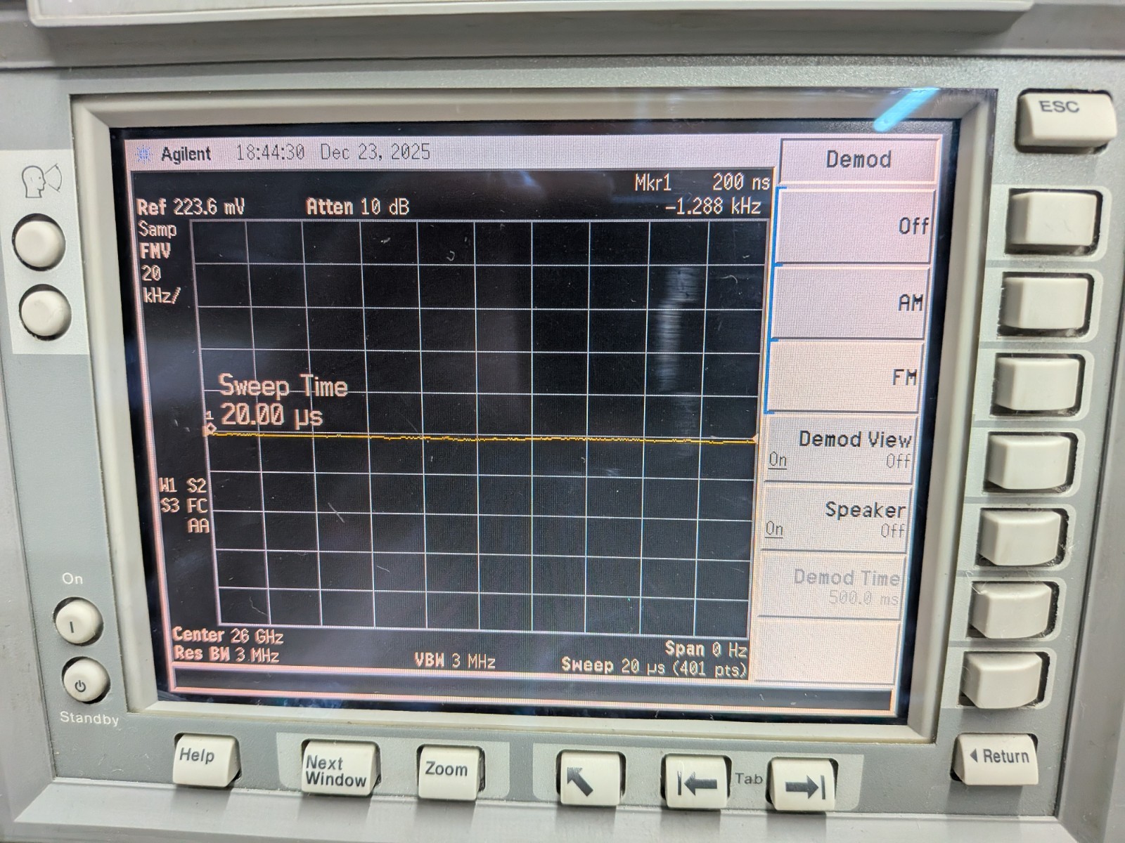🔥 Agilent HP Keysight E4407B Spectrum Analyzer 26.9 GHz Loaded Opts!Cal+DATA!