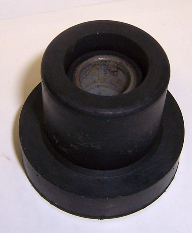 RUBBER MOUNT ISOLATOR replaces JOHN DEERE AE23625