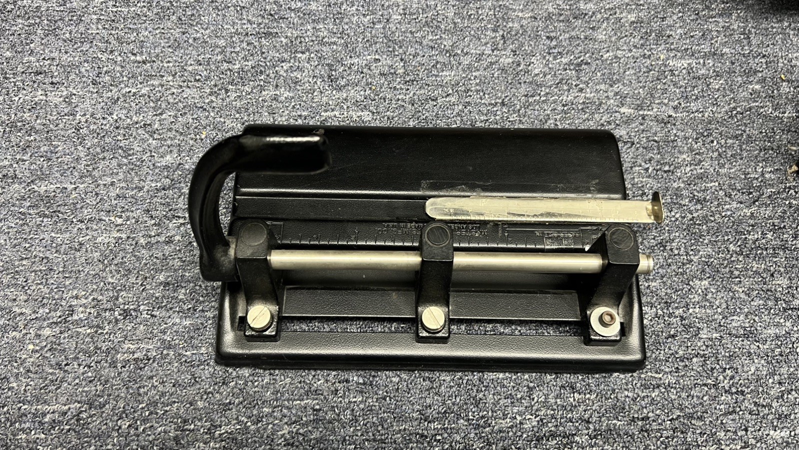 Vintage Master Products 1325 Adjustable 3 Hole Punch Heavy Duty Made in USA