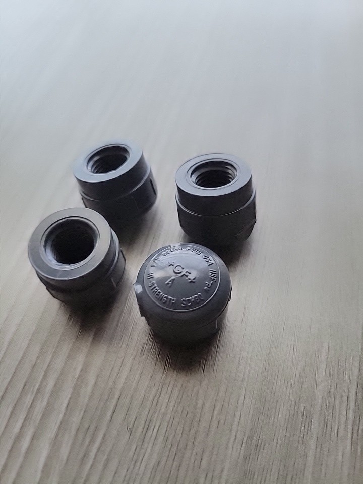 Lot Of 4 – GF+ Georg Fischer 1/4″ PVC SCH 80 NPT Threaded Pipe Cap New