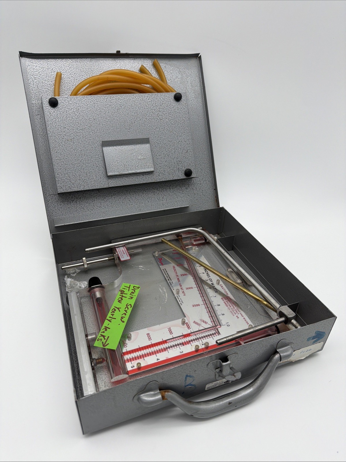 Dwyer Model 400 Air Velocity Meter Manometer w/ Metal Carrying Case