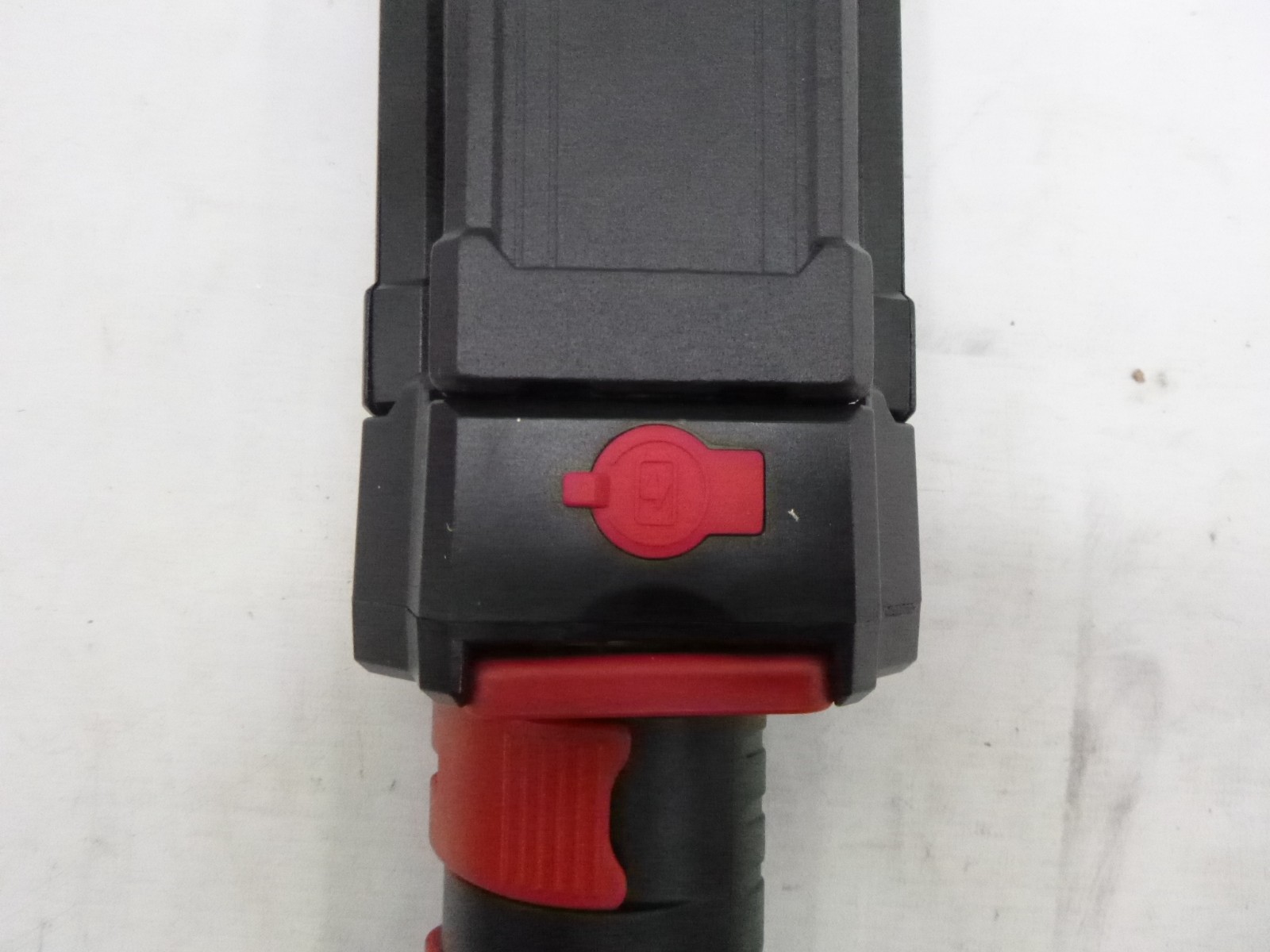 Husky Rechargeable LED Work Light with Tripod Removable Base 1009 515 536