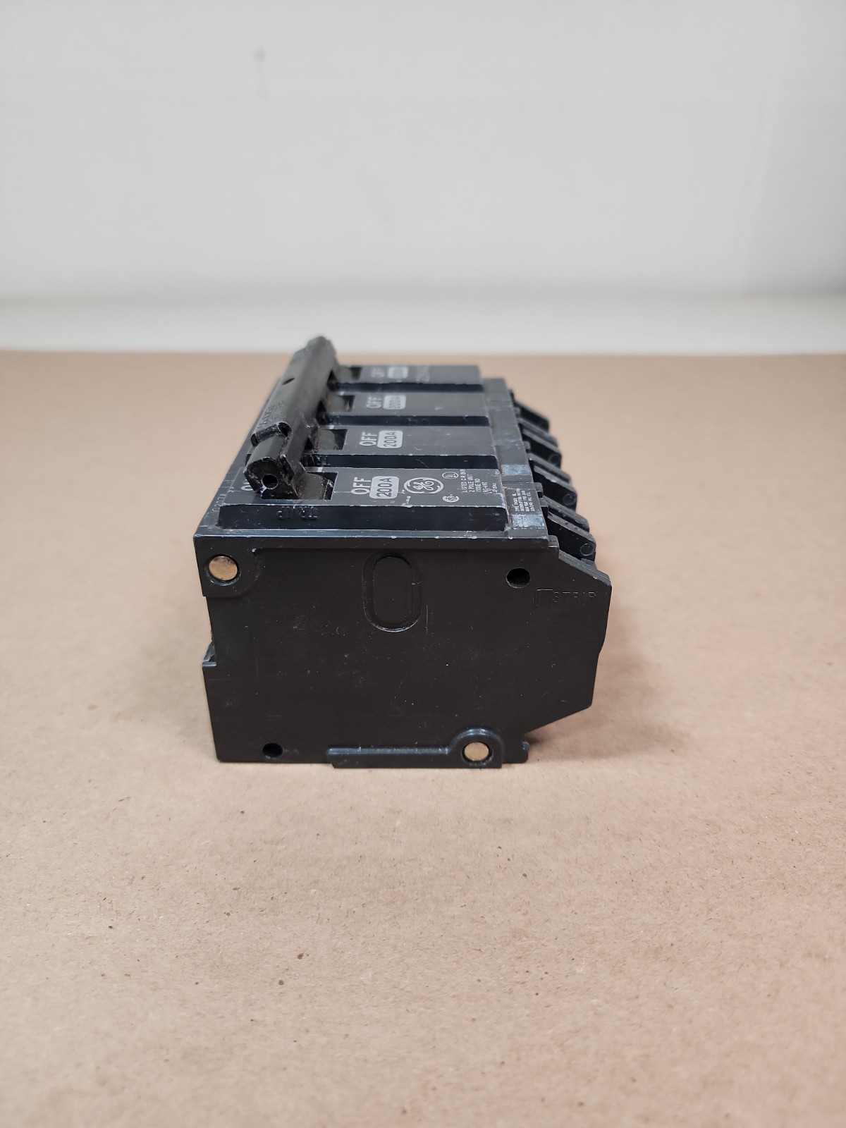 Used GE THQMV 200 Amp 2 Pole Main Circuit Breaker 22kA 120/240V RT-693 G1378