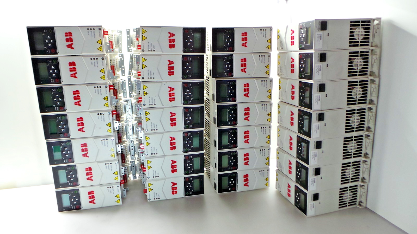 Abb Ac Machinery Drive Module 1.5Hp 3A 3Ph 400/480Vac ACS380-040C-04A0-4+K490