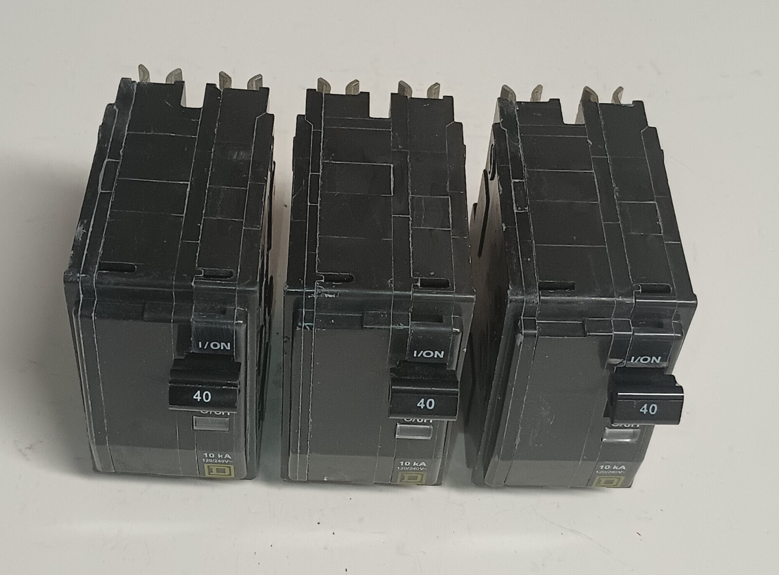 Square D QO240 Circuit Breaker