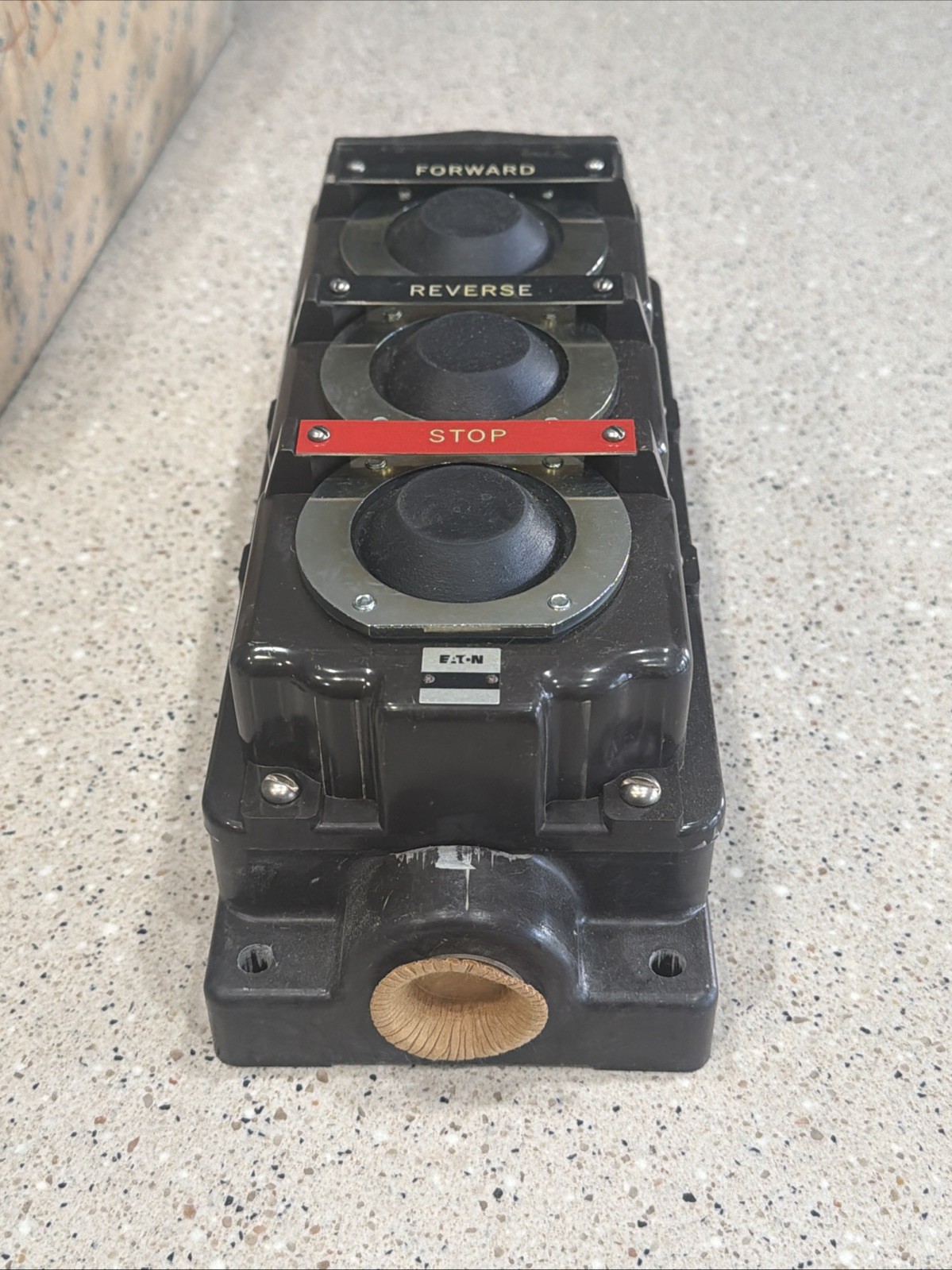 EATON 10250H1890 Forward Reverse Stop Pushbutton Station HeavyDuty *NEW IN BOX*