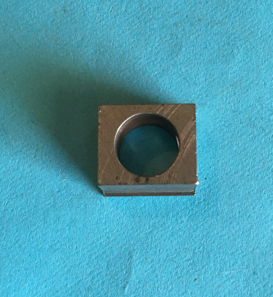 *NOS* 243621-SINGER-SLIDE BLOCK-FOR SEWING MACHINES-FREE SHIPPING*