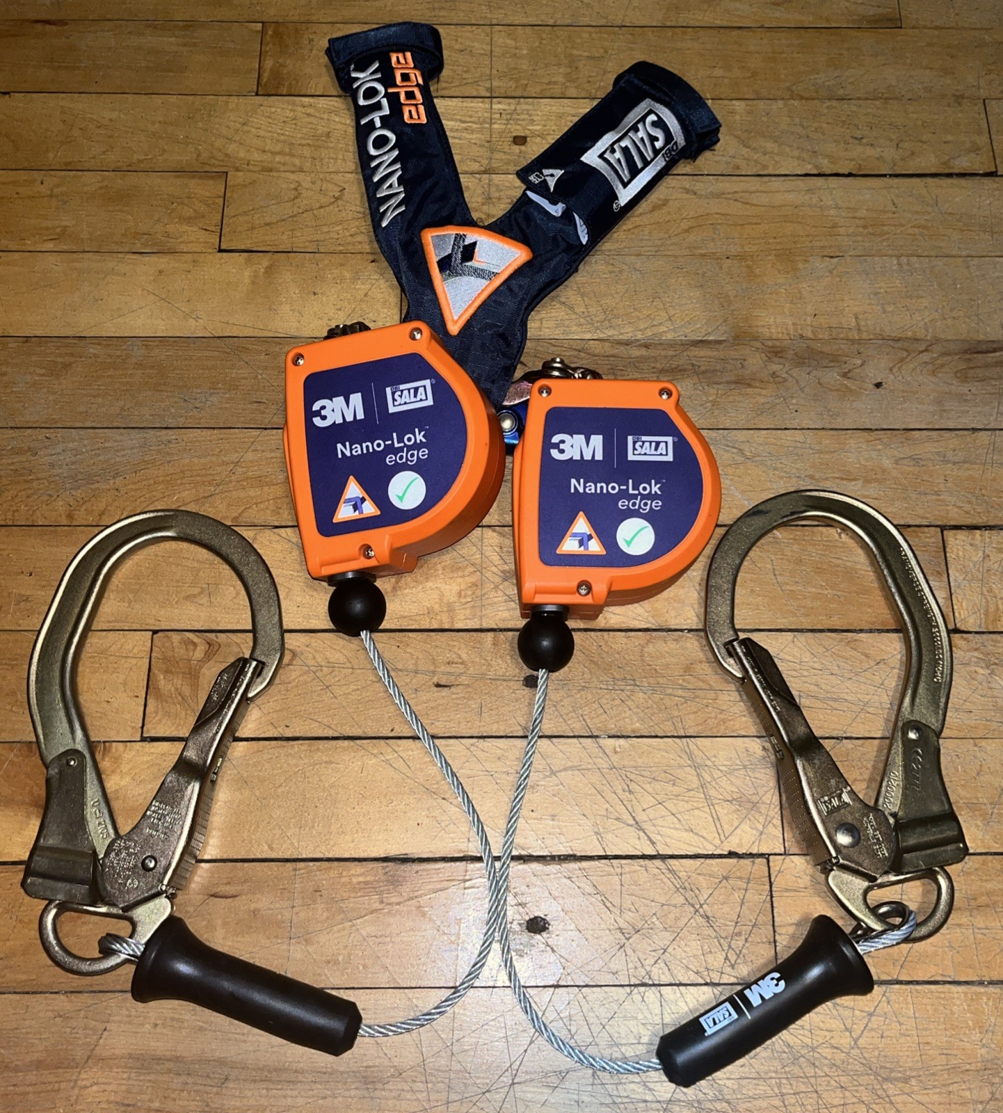 3M DBI-SALA Nano-Lok Edge, Twin-Leg, Self Retracting Lifeline 3500277 Good Cond.