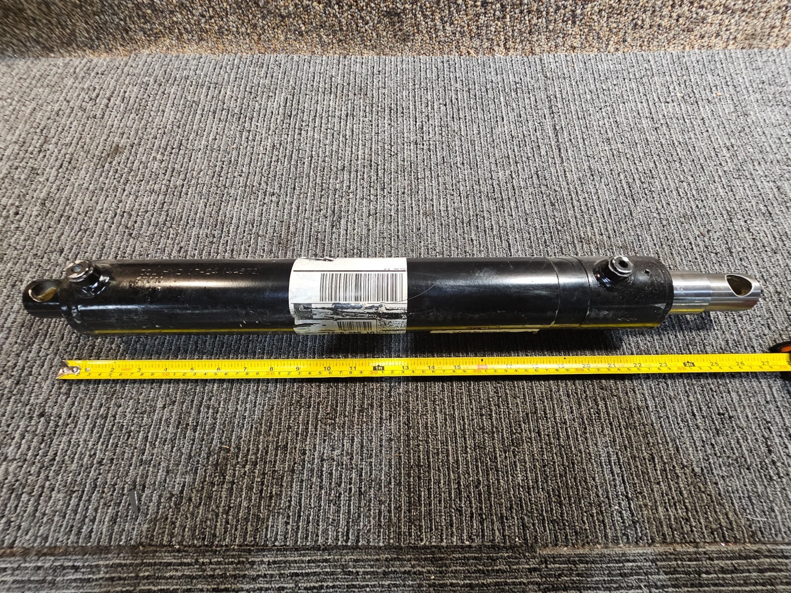 Col Hyd Hydraulic Welded Cylinder 2.89″ OD x 26″ Retracted x 1.76″ Rod