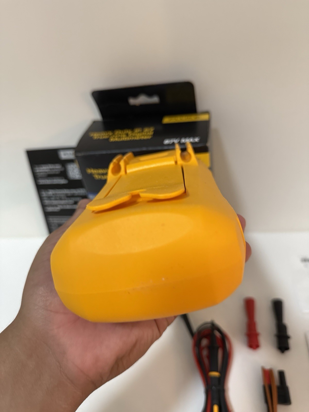 FLUKE 87V MAX TRUE RMS MULTIMETER W/ LEADS & CLIPS (NEW FACTORY SEALED) NEW