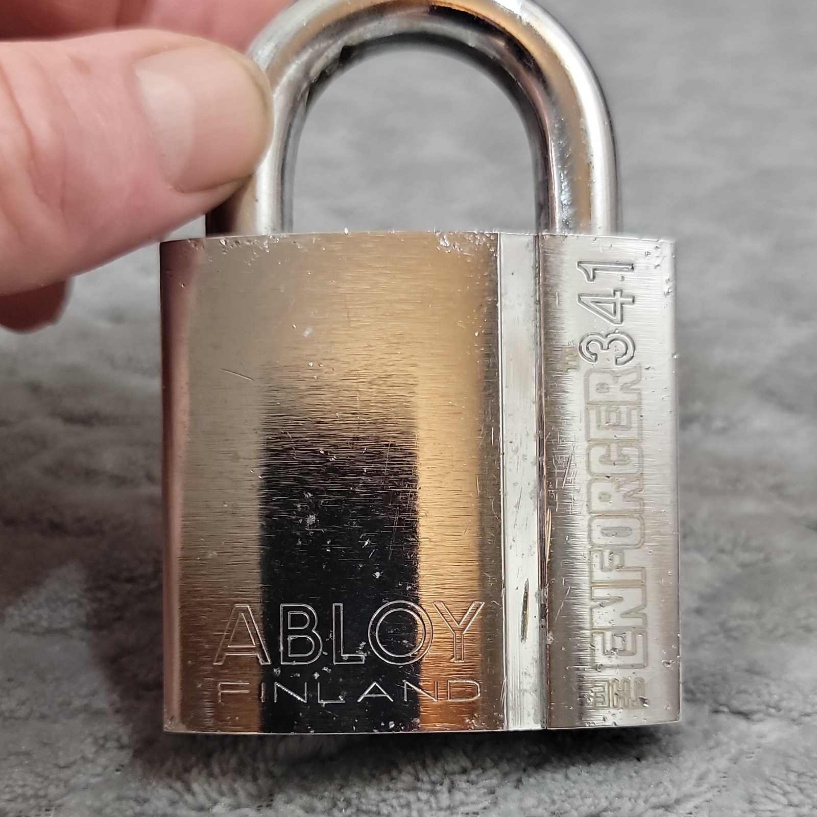 ABLOY Finland 341 Enforcer Steel Padlock Silver D Keyway 3/8″ Shackle with Keys