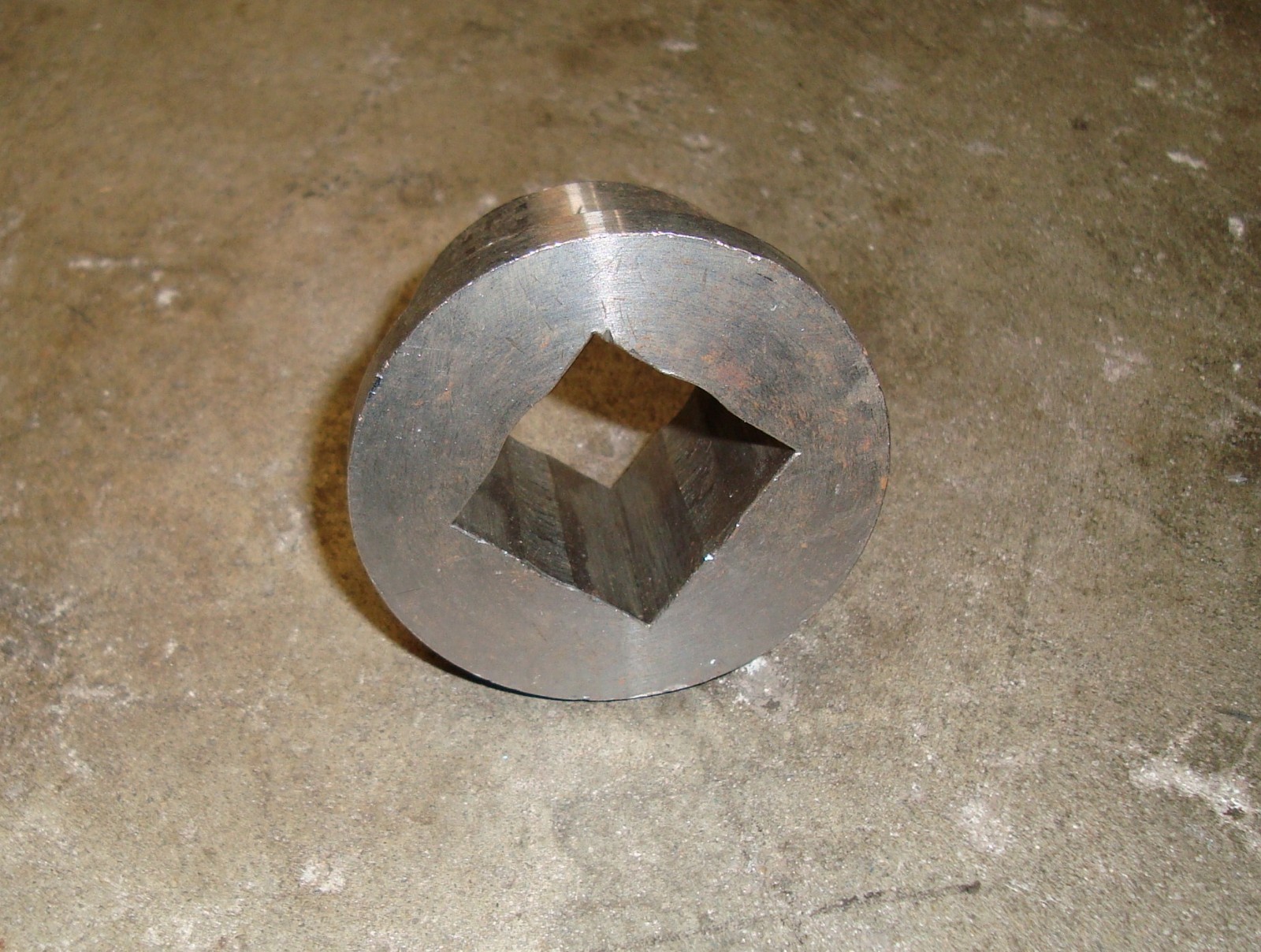 Servis Rhino Mower Blade Carrier Weldment Plate Blade Bolt Weld-On Bushing