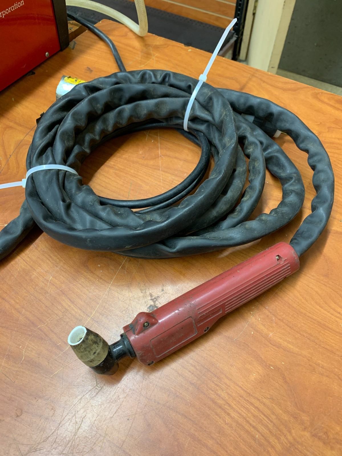 Heavy Duty Power Systems CUT-40M Inverter Plasma Cutter, 15A Input