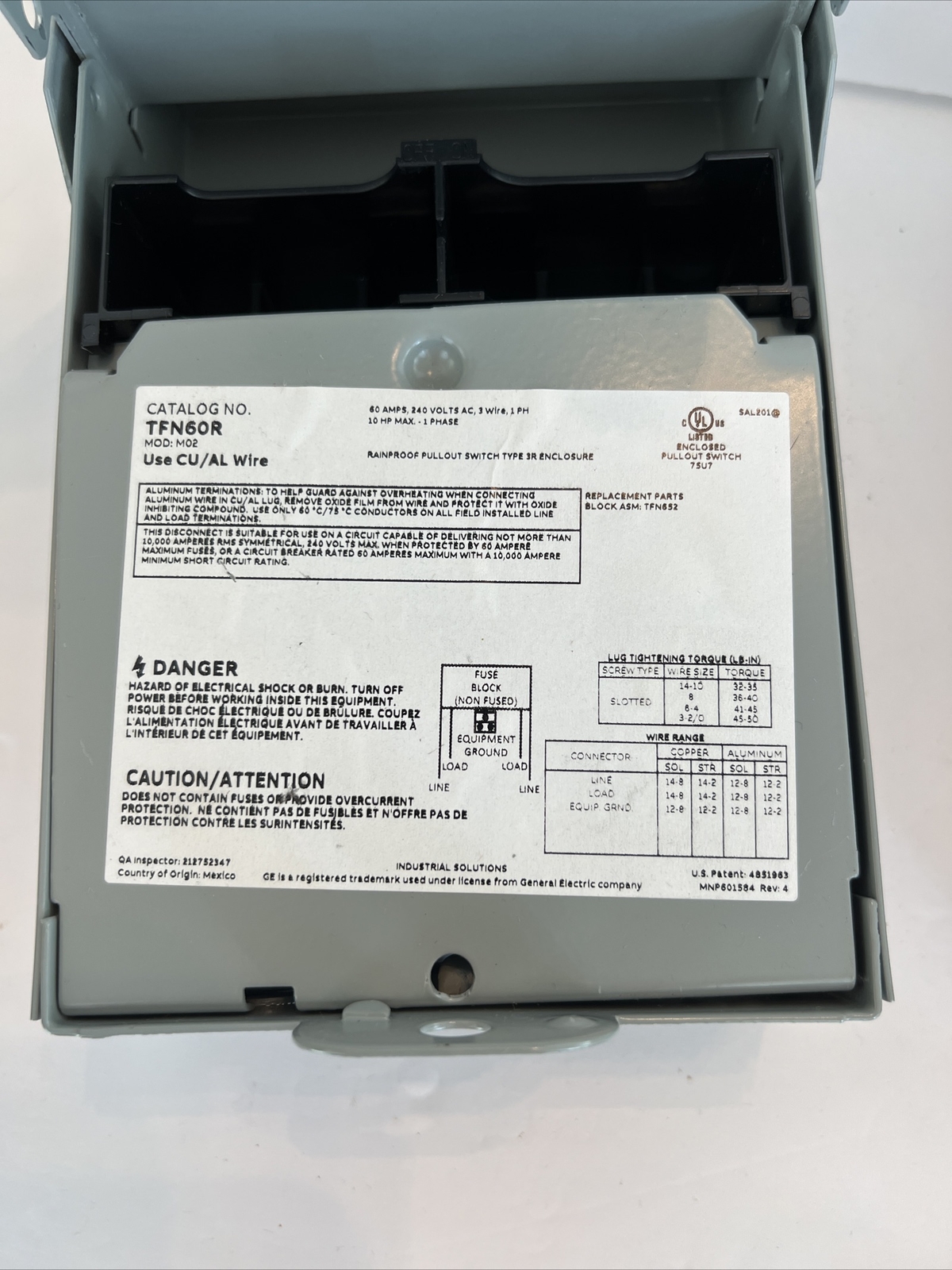 GE 30-Amp Fusible Enclosed Molded Case Switch Disconnect
