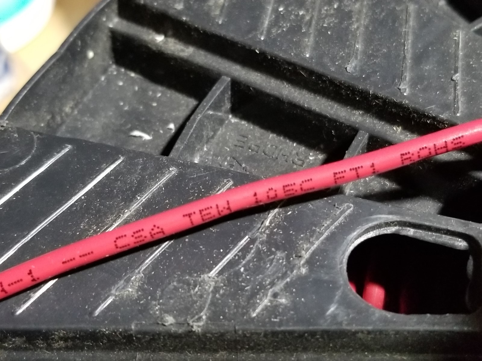 Carol 76812 #14awg Stranded Bare Copper PVC Hook Up Wire AWM MTW 600V Red /50ft