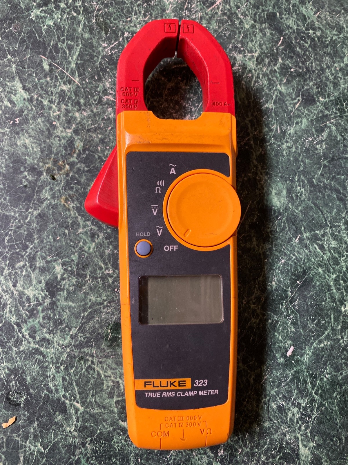 FLUKE 323 TRUE RMS CLAMP METER TESTED