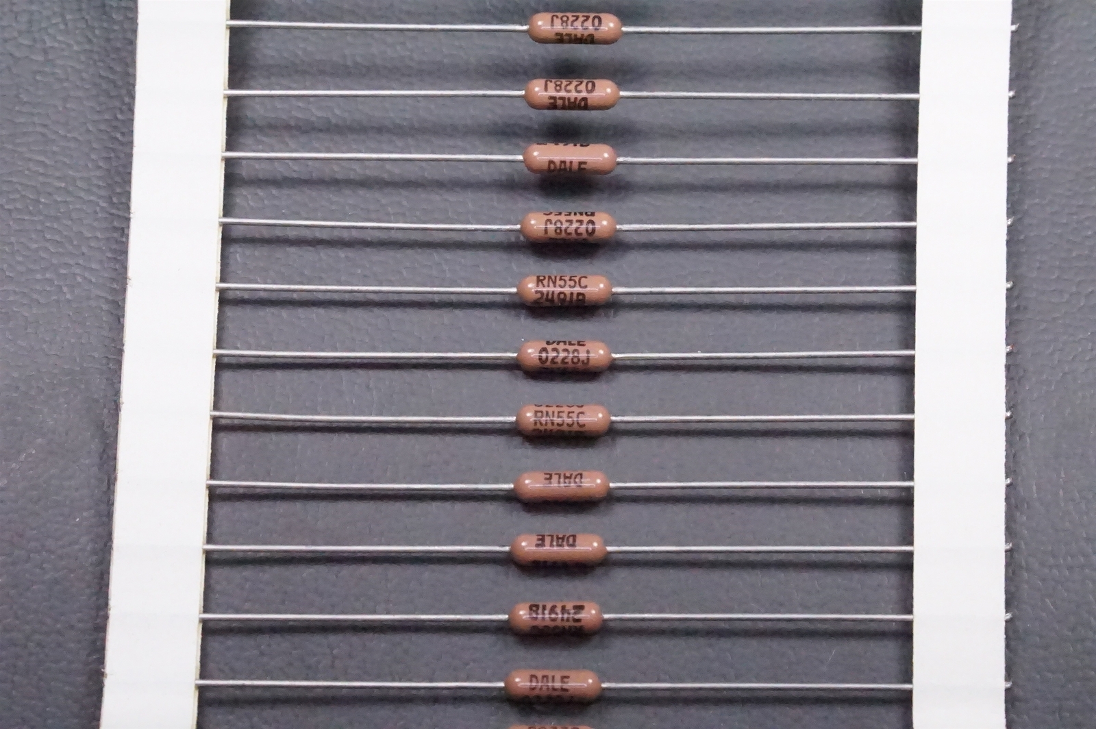 Lot of 5 RN55C2491B Dale Metal Film Resistor 2.49K Ohm 0.1% 1/10W Axial NOS