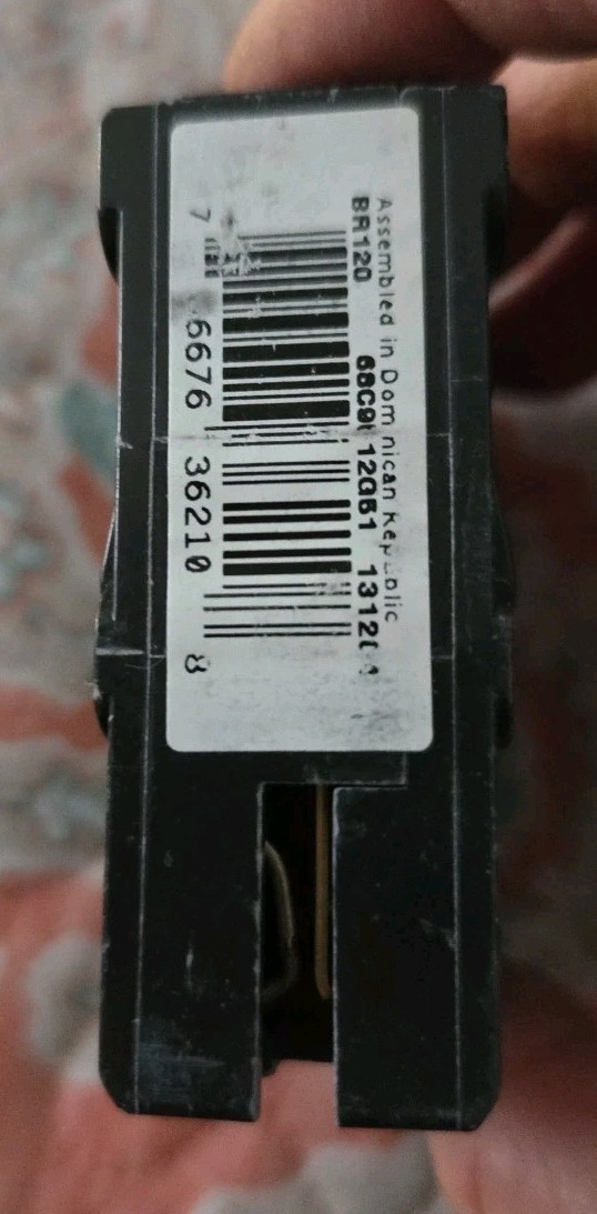 Eaton BR120, Circuit Breaker, J10
