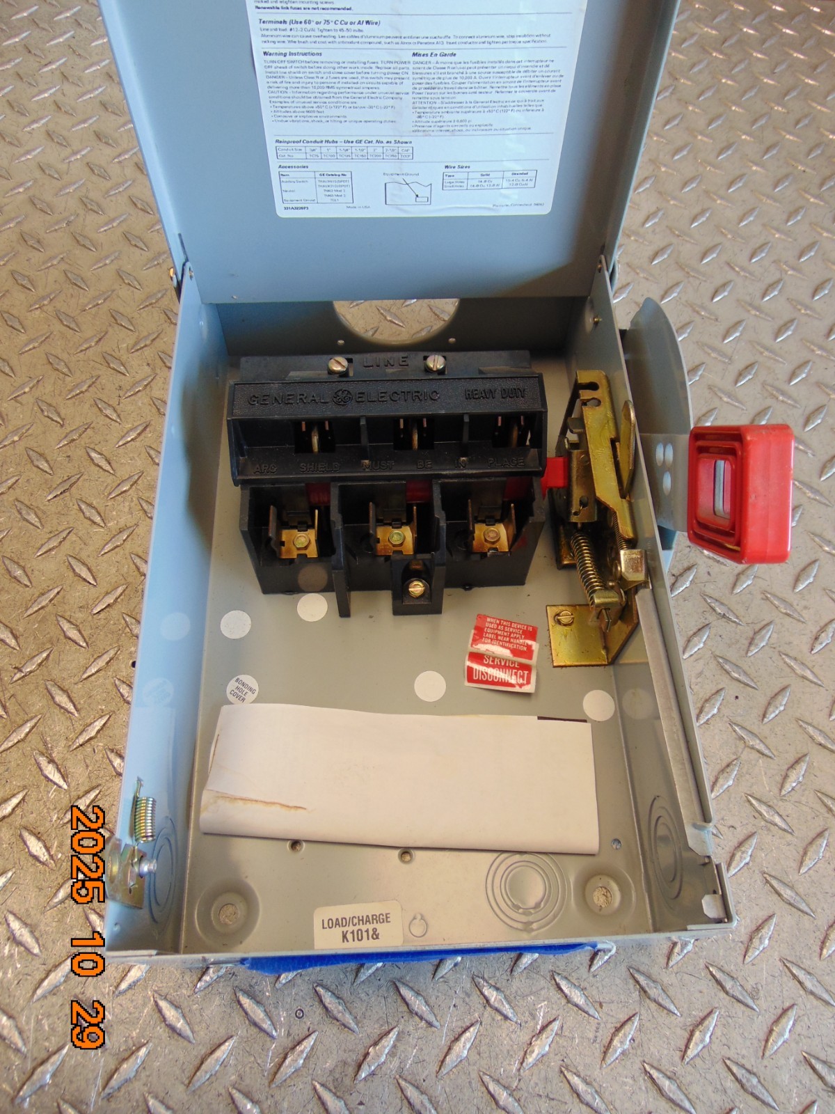 GE TH3361R MODEL 10 30A 30 AMP FUSIBLE SAFETY DISCONNECT SWITCH