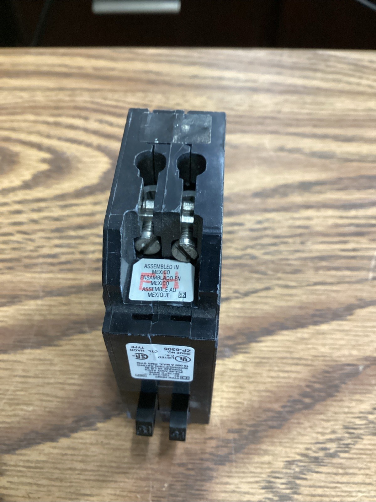 SQUARE D HOMT1515 Circuit Breaker 15A Plug In 120/240V Used 🔴
