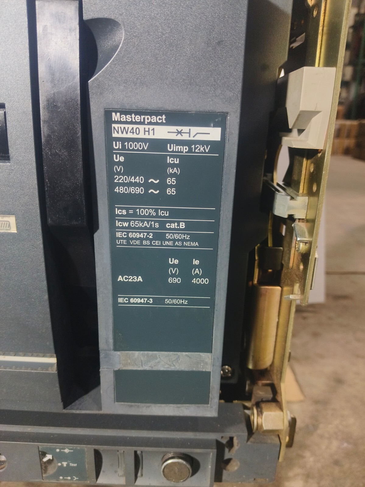 MERLIN GERIN / SCHNEIDER MASTERPACT NW40H1 4000A ACB 3 POLE SUPERIOR QUALITY