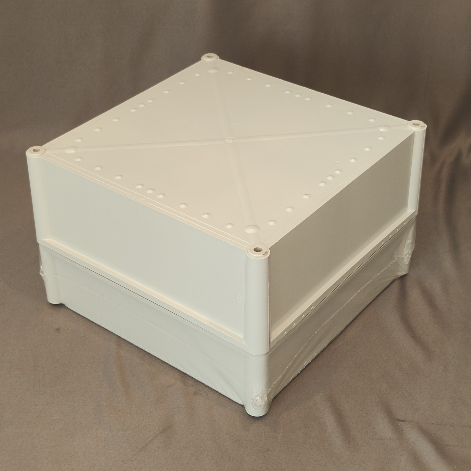 FIBOX UL PC 2828 18 G Plastic Electrical Enclosure, 11 x 11 x 7.1″, Has Stain