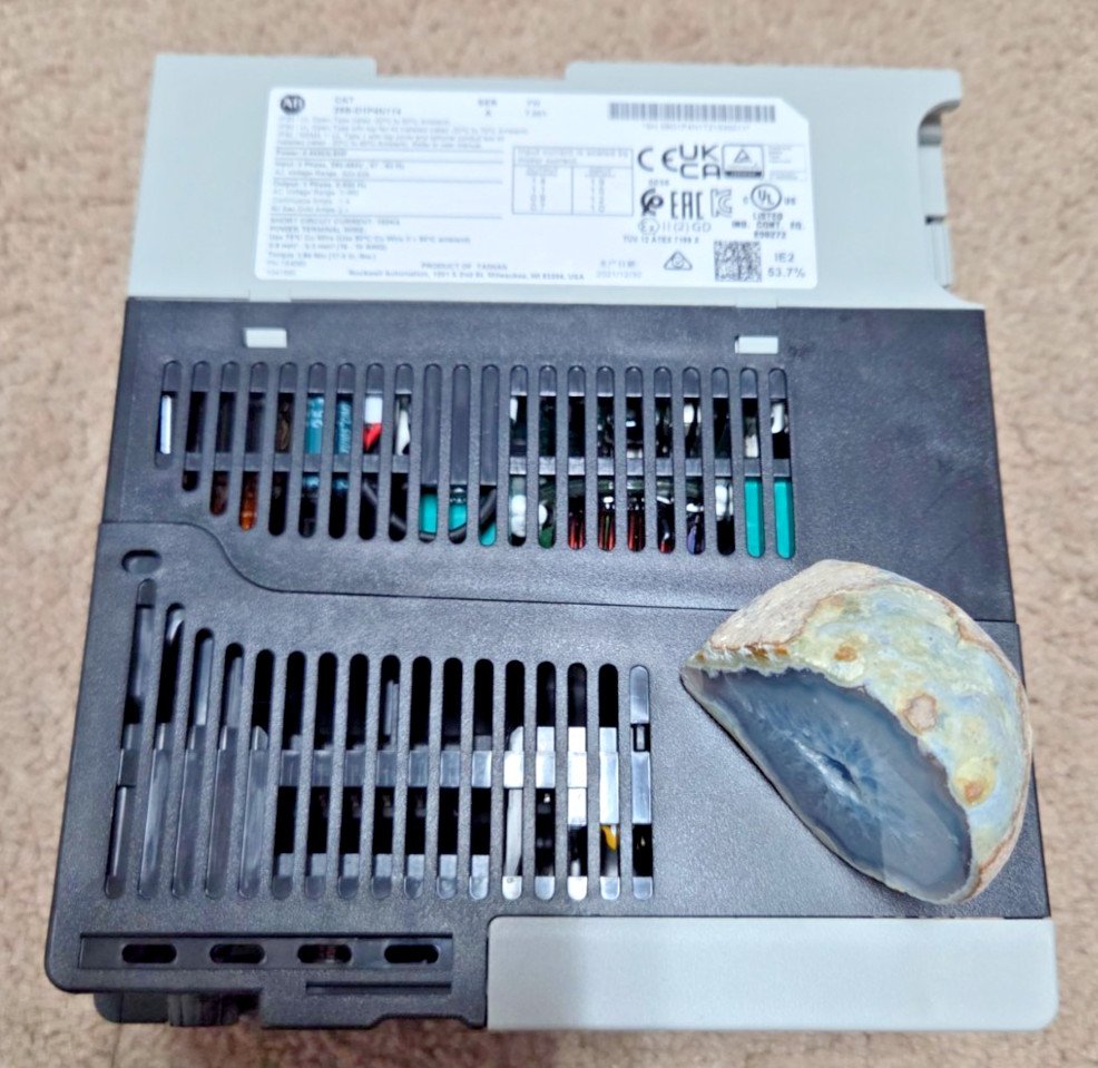 ALLEN BRADLEY 25B-D1P4N104 POWERFLEX 525 AC DRIVE 0.5 HP