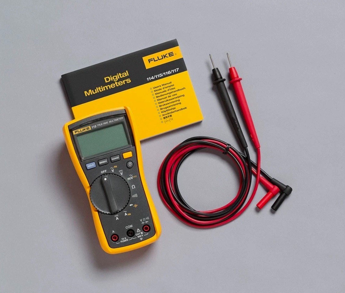 Fluke 115 True RMS Field Technicians Digital Multimeter, 600V AC/DC Voltage- NEW