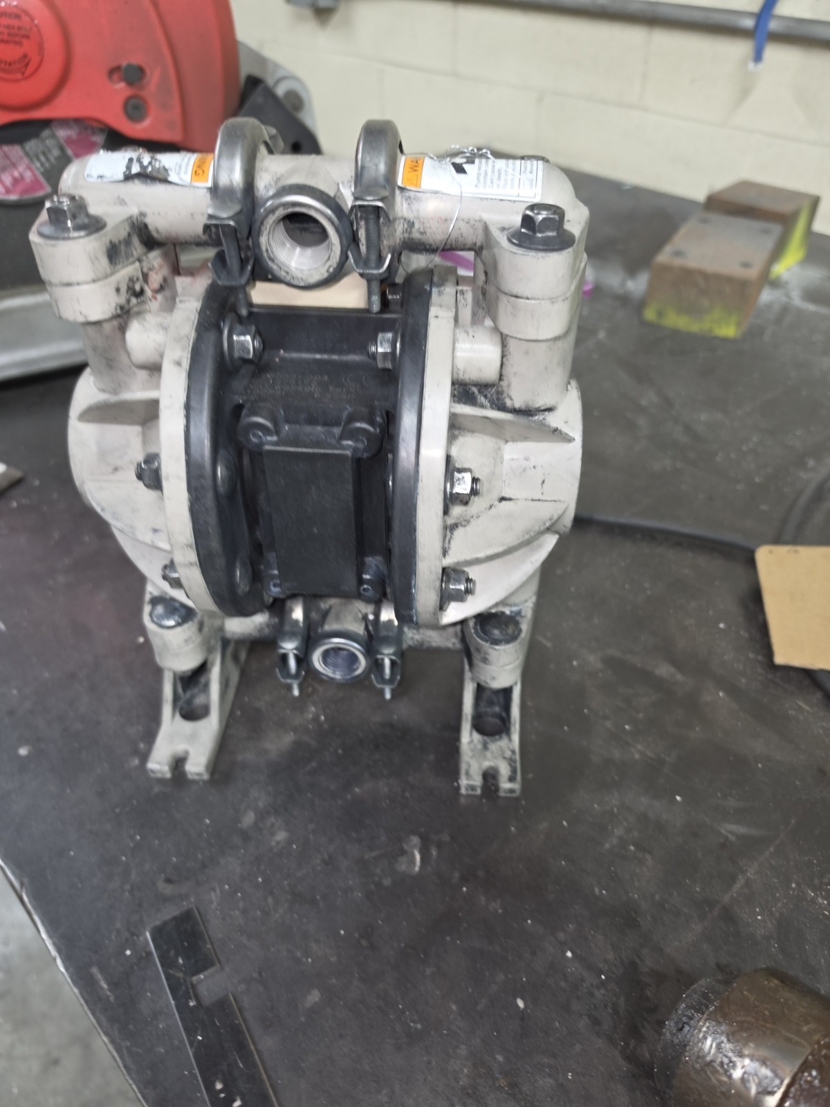 ARO 1″ 120psi Teflon Diaphragm Pump (6661A3-344-C)